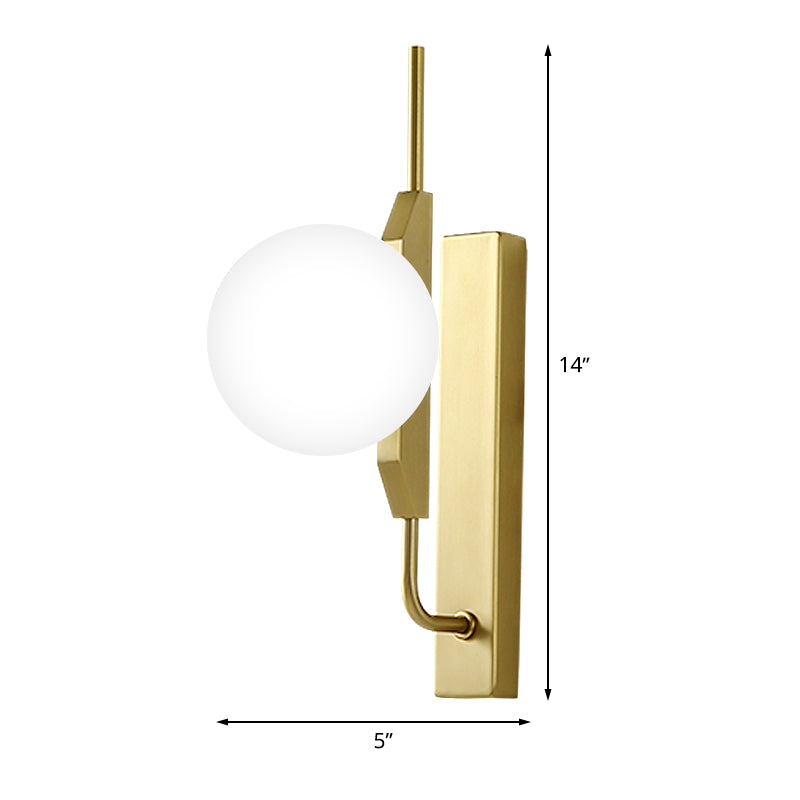 Globe Living Room SCONCE MOEST WIT GLAS 1 BULB Modernisme Wandlamp met gouden rechthoekige achterplaat