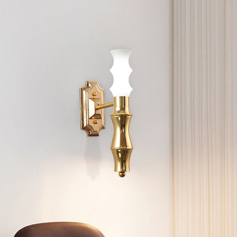 Poste-moderne Bamboo Sconce Metal 1 Light Living Room Sconce Éclairage d'éclairage en laiton