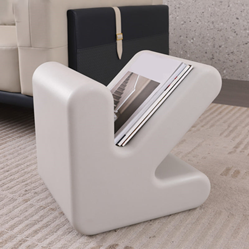 Scandinavian Geometric End Table 15.75" W x 13.78" D x 15.75" H Arrow-Shaped Side Table
