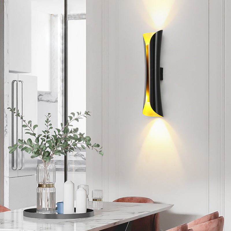 Metal Geometric Shape Wall Lighting Modern Style 2 Lights Wall Mounted Light Fixture