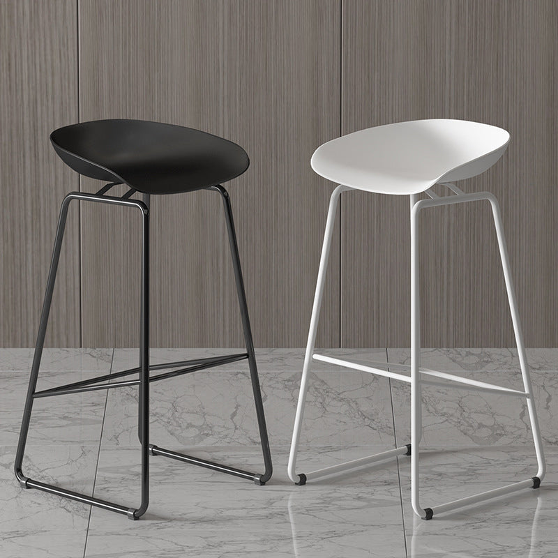 Modern Dessert Shop Footrest Stool Matte Finish Iron Bar Stool