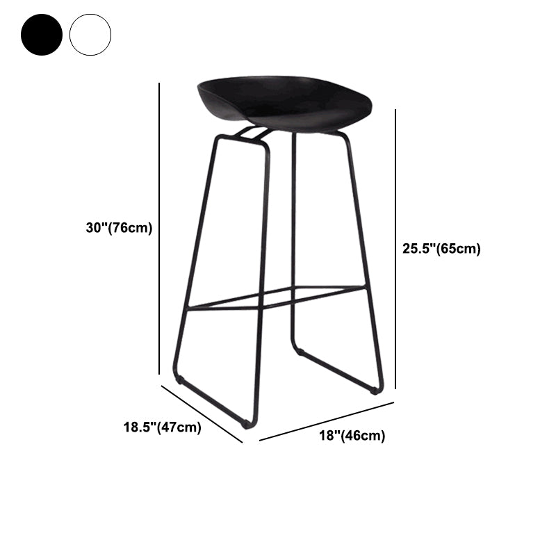 Modern Dessert Shop Footrest Stool Matte Finish Iron Bar Stool
