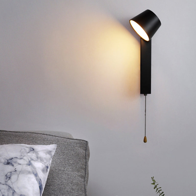 Nordic Metal Wall Light Straight Rotatable LED Wall Sconce for Living Room