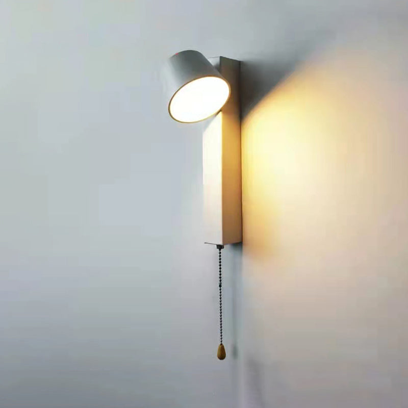 Nordic Metal Wall Light Straight Rotatable LED Wall Sconce for Living Room