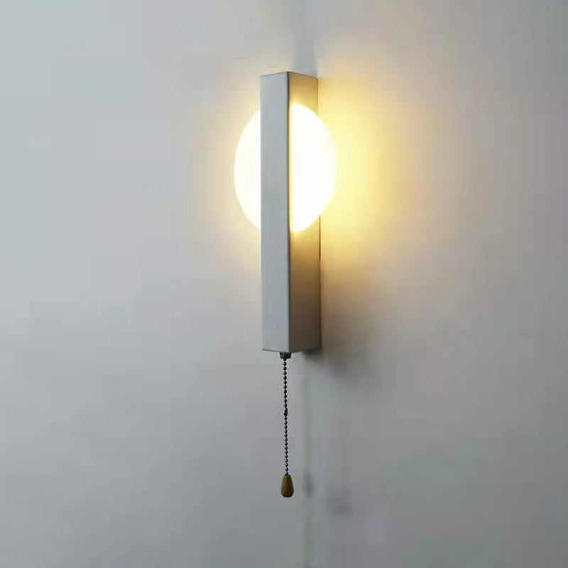 Nordic Metal Wall Light Straight Rotatable LED Wall Sconce for Living Room