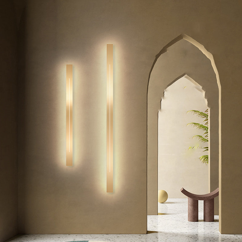 Metal Linear Shape Wall Mount Lighting Modern 1 Light Wall Mounted Light Fixture in Gold