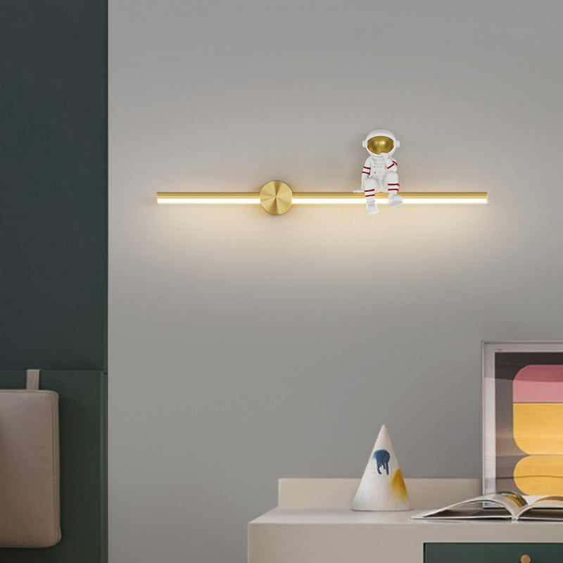 Modern Style Astronaut Wall Light Fixture Household LED Wall Light Sconce for Bedroom