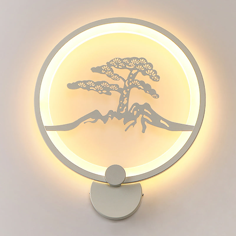 Unique Shape Metal Wall Light Modern Style 1-Light Wall Mounted Light Fixture in White