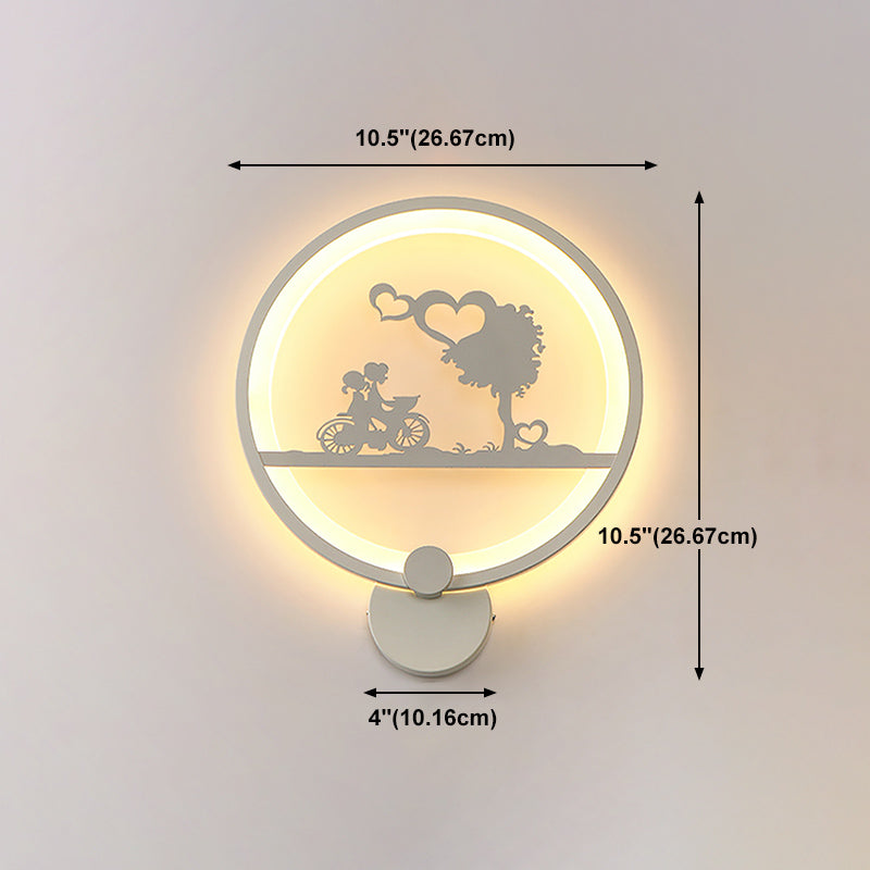 Unique Shape Metal Wall Light Modern Style 1-Light Wall Mounted Light Fixture in White