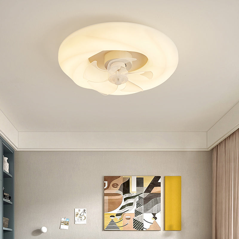 Metal Circular Ceiling Fan Light Nordic Style LED Ceiling Mounted Light