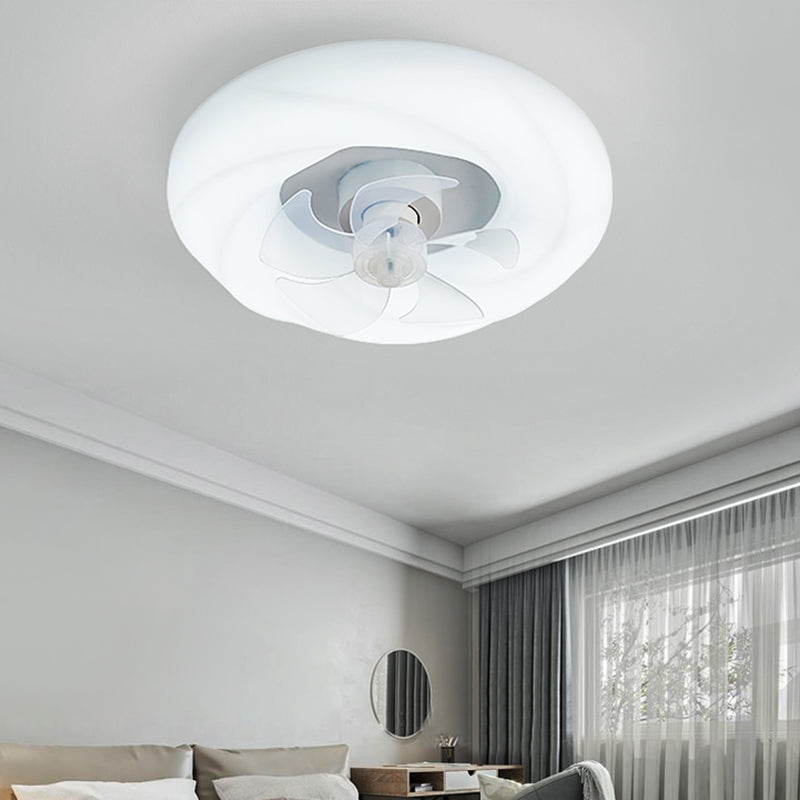Metal Circular Ceiling Fan Light Nordic Style LED Ceiling Mounted Light
