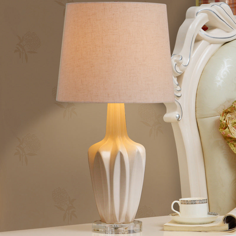 Lampe de table de chevet à tambour conique tissu contemporain 1 ampoule lampe de lecture en blanc