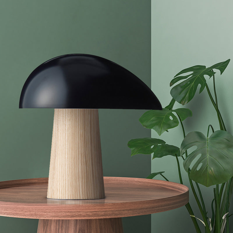 Lampada da comodino ombreggiata a LED Illuminazione da lavoro contemporanea in metallo in nero con base in legno