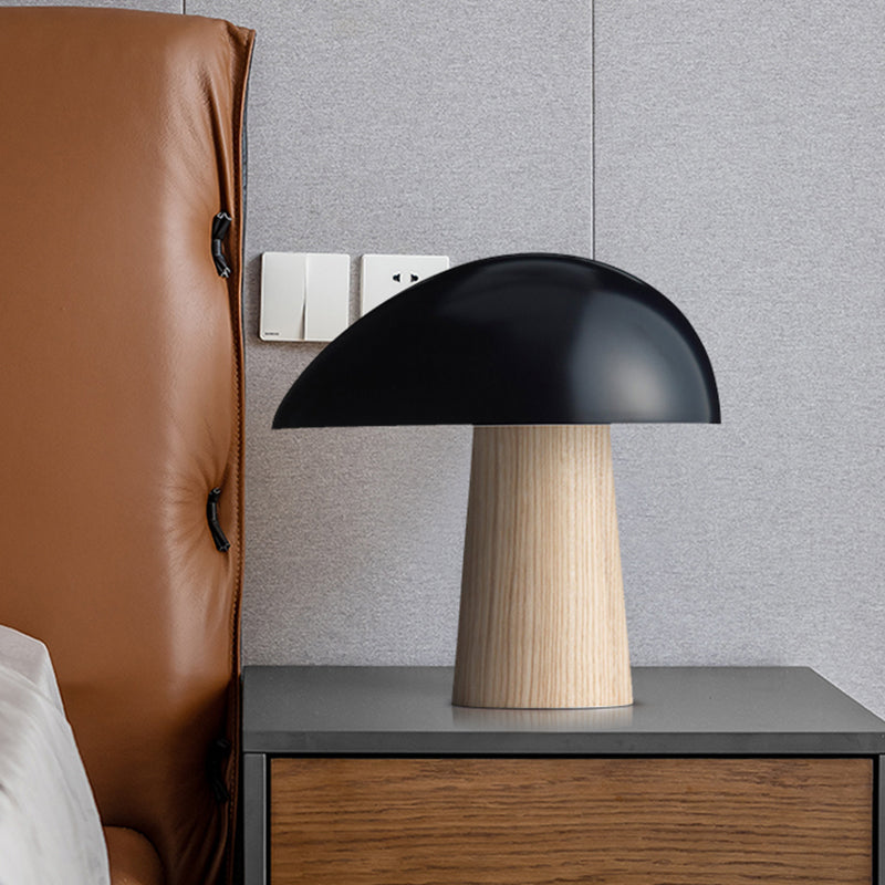 Lampada da comodino ombreggiata a LED Illuminazione da lavoro contemporanea in metallo in nero con base in legno