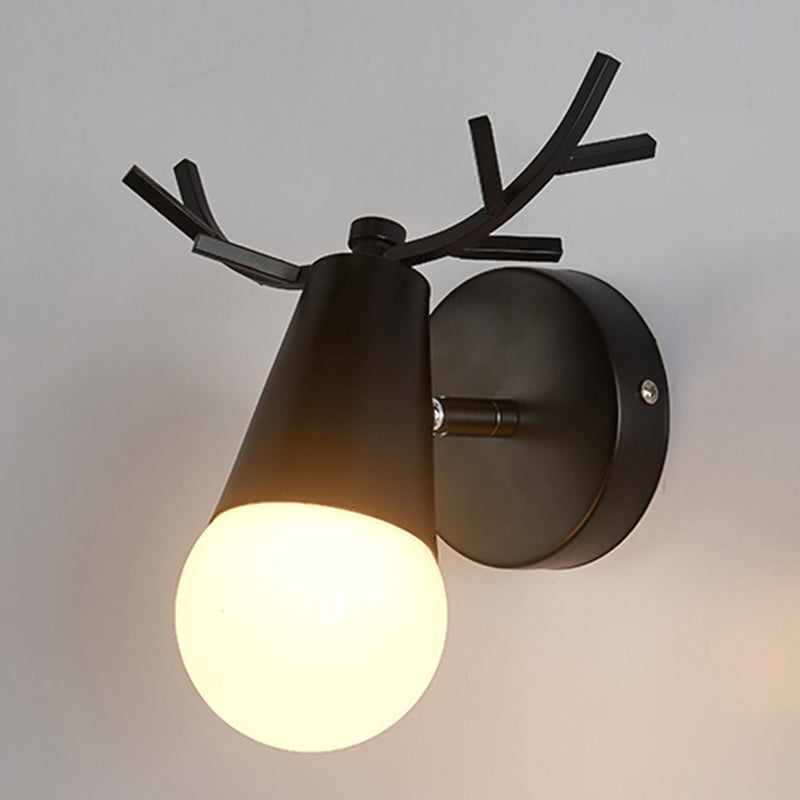 Unique Shape Wall Lighting Modern Style Metal 1 Light Sconce Lamp for Bedroom