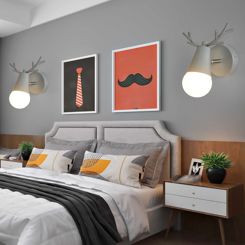 Unique Shape Wall Lighting Modern Style Metal 1 Light Sconce Lamp for Bedroom