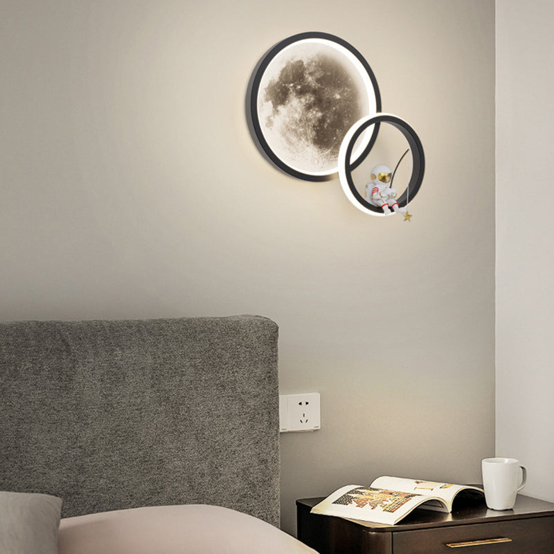 Modern Style Wall Light Fixture Creative Astronaut Wall Light Sconce for Bedroom