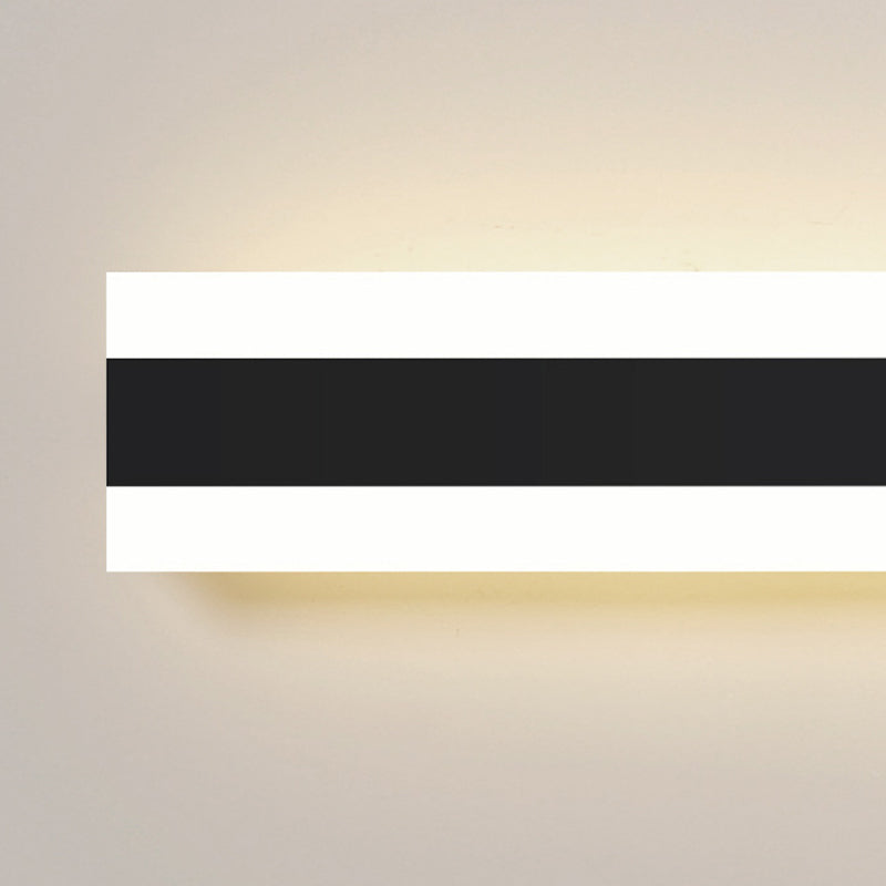 Linear Shape Metal Wall Lighting Modern Style 1 Light Wall Mounted Light Fixture in Black