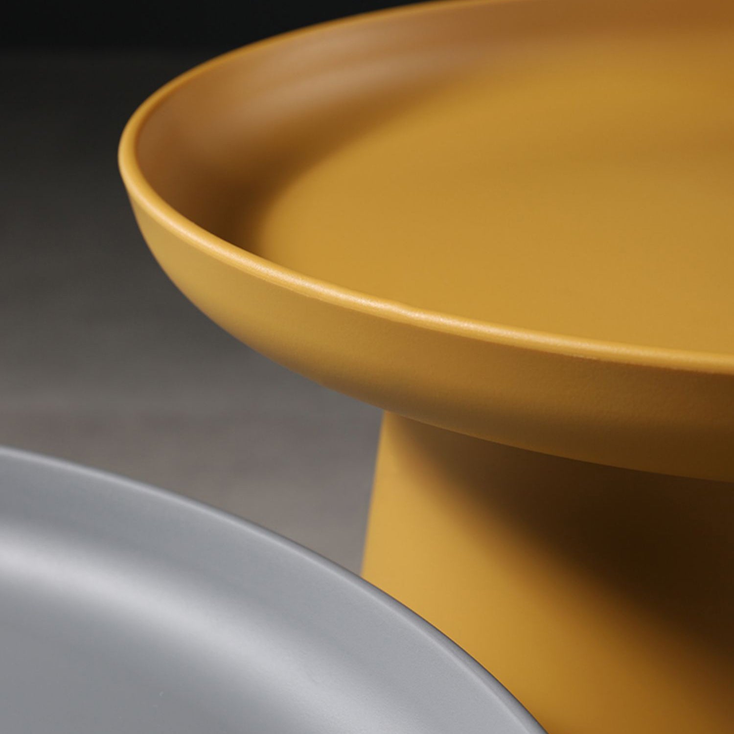 Scandinavian Round Tray Top Side End Table Plastic Pedestal End Table