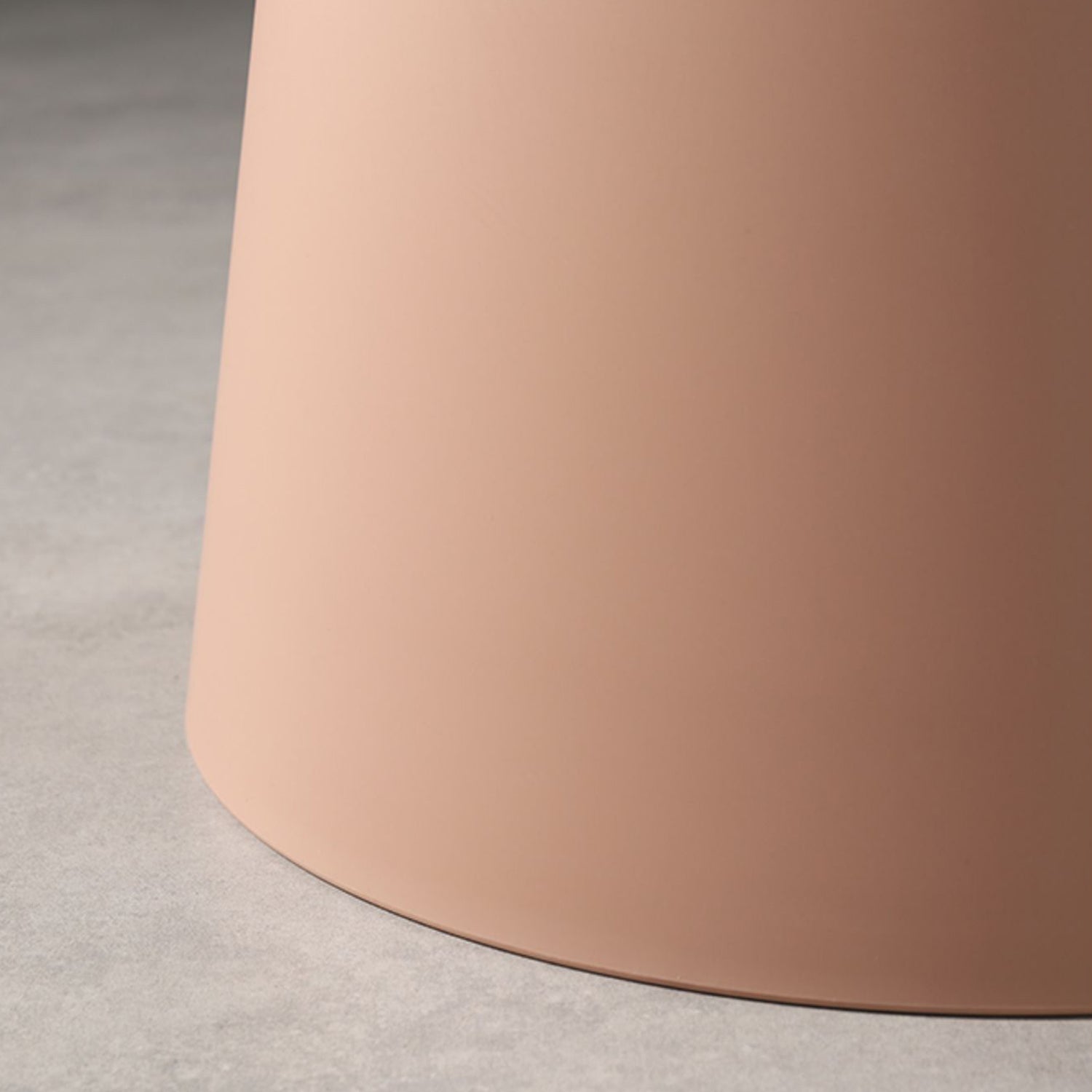Scandinavian Round Tray Top Side End Table Plastic Pedestal End Table