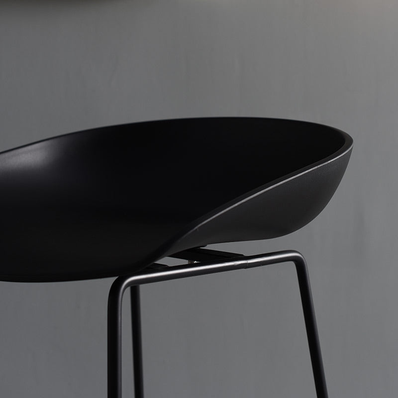 Modern Plastic Coffee Shop Stool Matte Finish Low Back Footrest Barstool