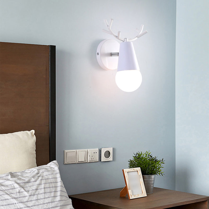 Mehrfarbige Wandleuchte, nordische, minimalistische Wandleuchte für Schlafzimmer