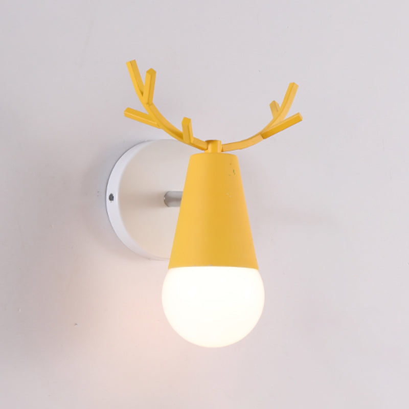 Mehrfarbige Wandleuchte, nordische, minimalistische Wandleuchte für Schlafzimmer