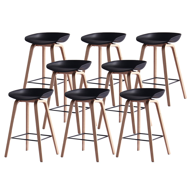 Contemporary Bar Stool Plastic Counter Bar Stool with Wooden Legs