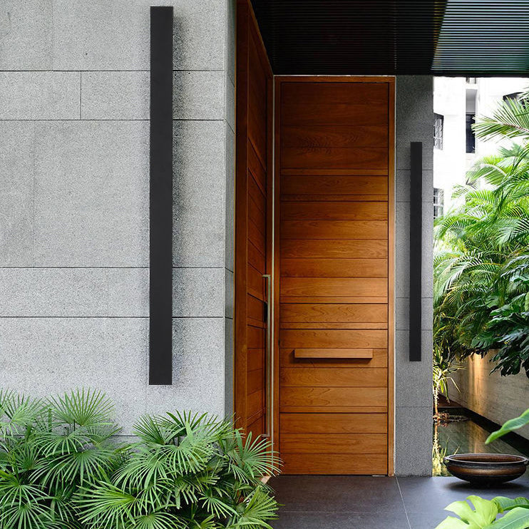 Metal Linear Shape Wall Light Modern Single Light Wall Mount Fixtures in Black