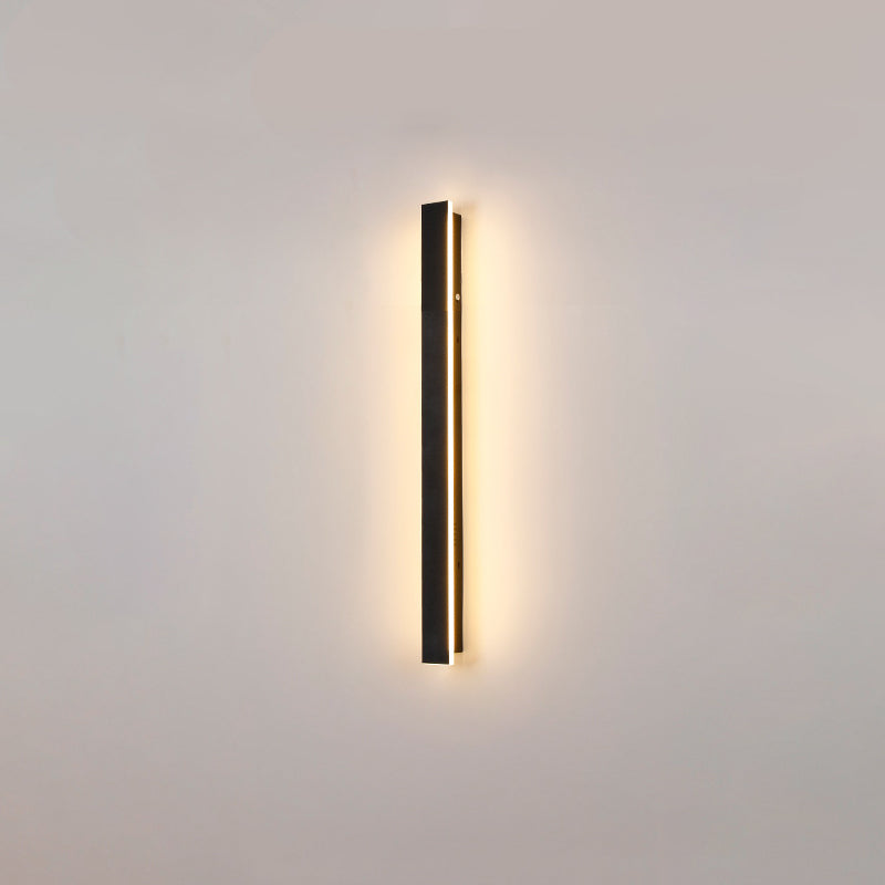 Metal Linear Shape Wall Light Modern 1 Light Wall Mounted Fixture in Black
