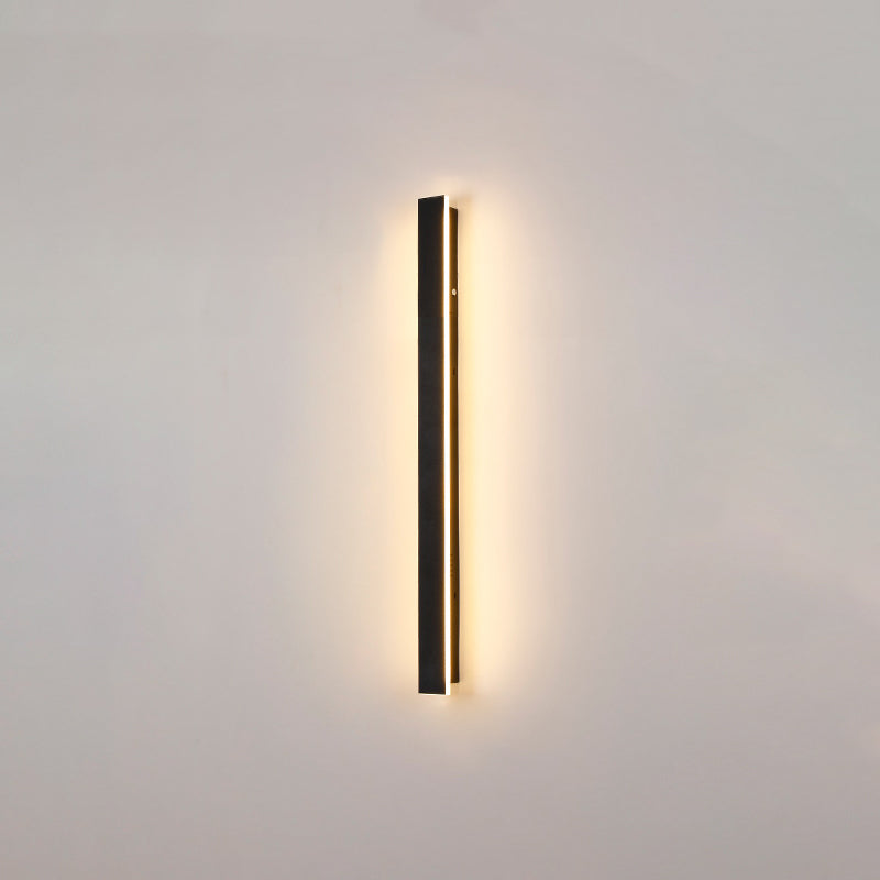 Metal Linear Shape Wall Light Modern 1 Light Wall Mounted Fixture in Black