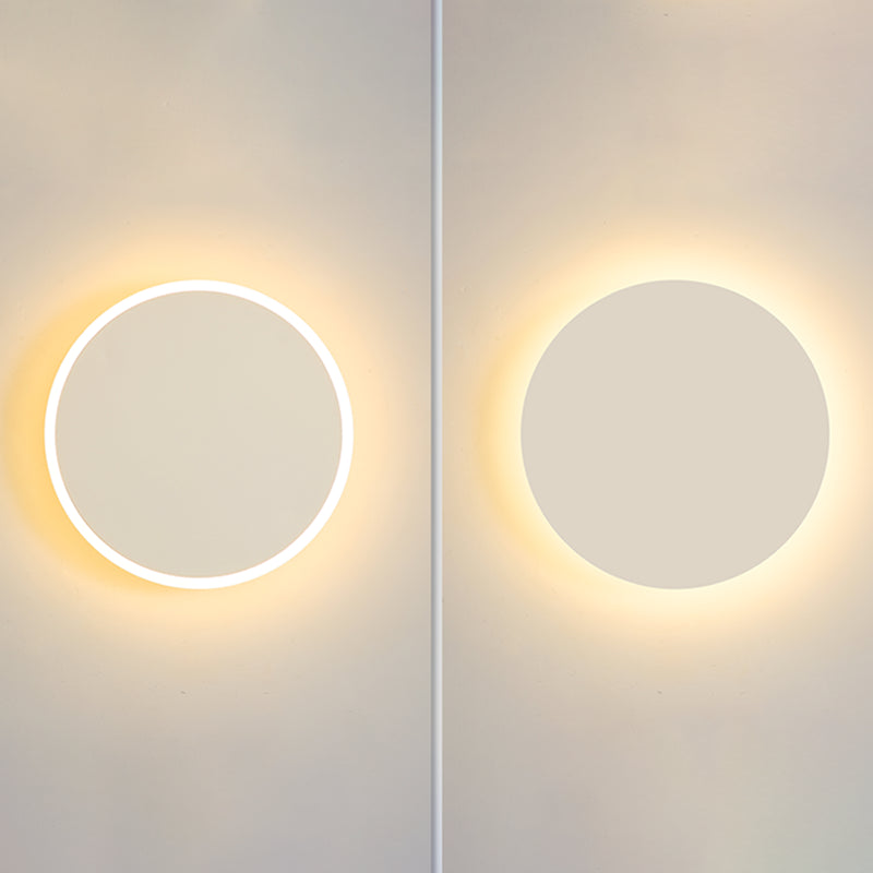 Round Shape Metal Wall Light Modern Style 1 Light Wall Mounted Lamp in White