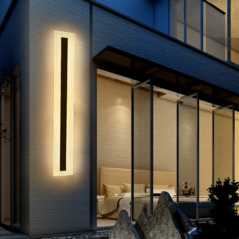 Linear Shape Metal Wall Light Modern Style 1 Light Wall Lighting Fixtures in Black