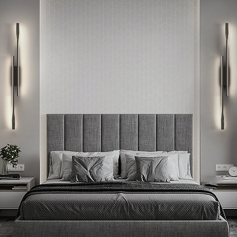 Linear Shape Metal Wall Light Modern Style Multi Lights Wall Mounted Light in Black