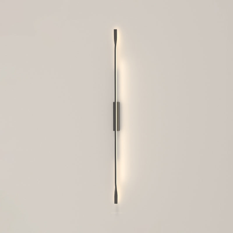 Linear Shape Metal Wall Light Modern Style Multi Lights Wall Mounted Light in Black