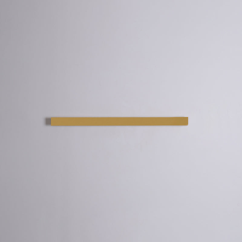 Metal Linear Shape Wall Light Modern Style 1-Light Wall Mounted Light in Gold
