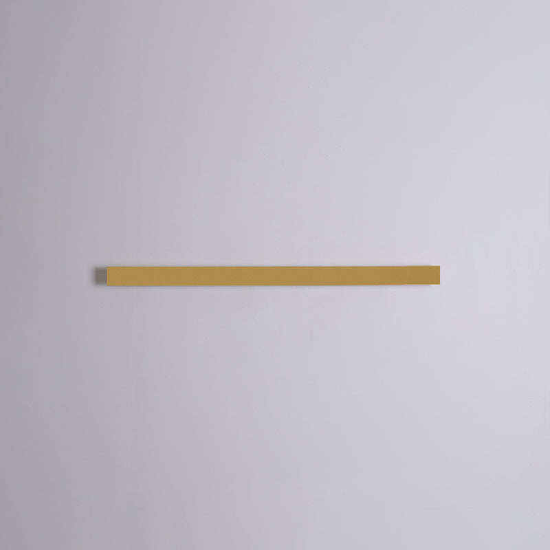 Metal Linear Shape Wall Light Modern Style 1-Light Wall Mounted Light in Gold