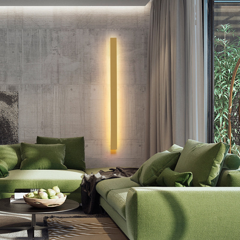 Metal Linear Shape Wall Light Modern Style 1-Light Wall Mounted Light in Gold
