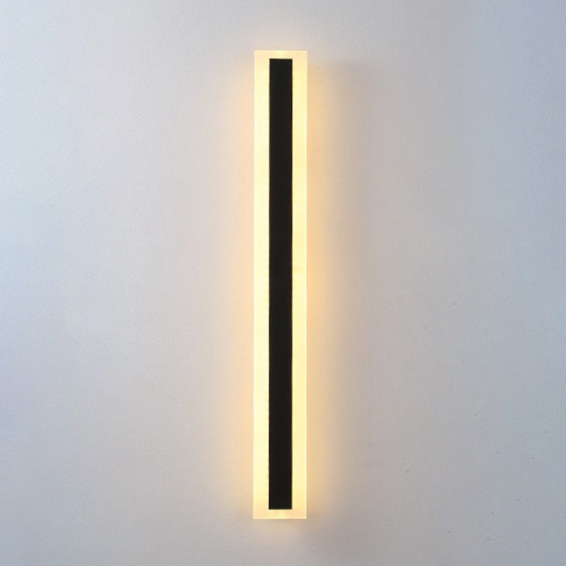 Linear Shape Metal Wall Light Modern Style 1 Light Wall Mounted Light in Black