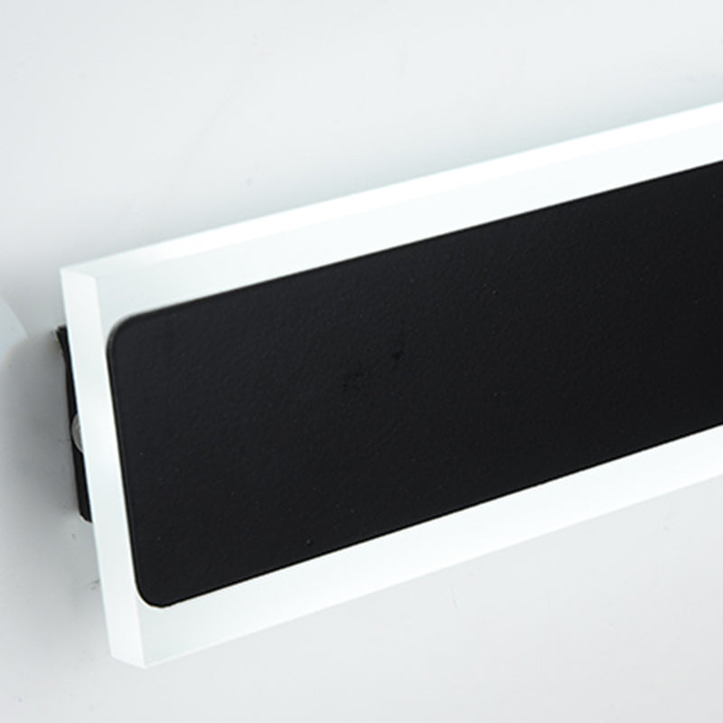 Linear Shape Metal Wall Light Modern Style 1-Light Wall Mount Light in Black