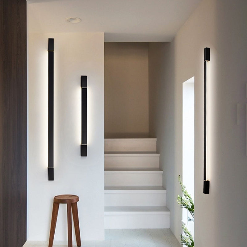 Metal Linear Shape Wall Light Modern 1 Light Wall Mounted Light in Black