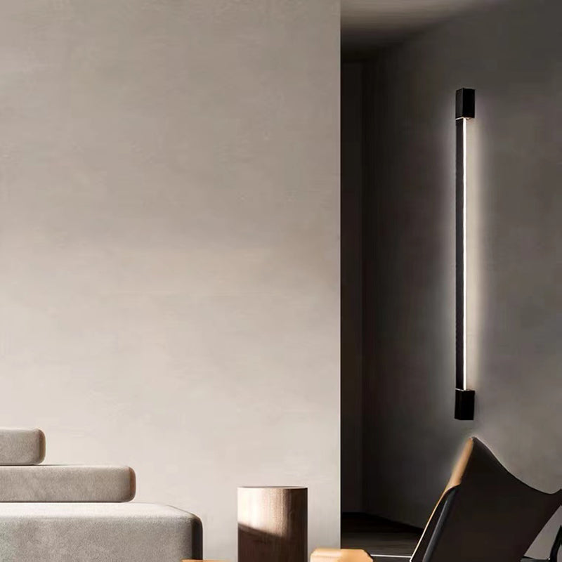 Metal Linear Shape Wall Light Modern 1 Light Wall Mounted Light in Black