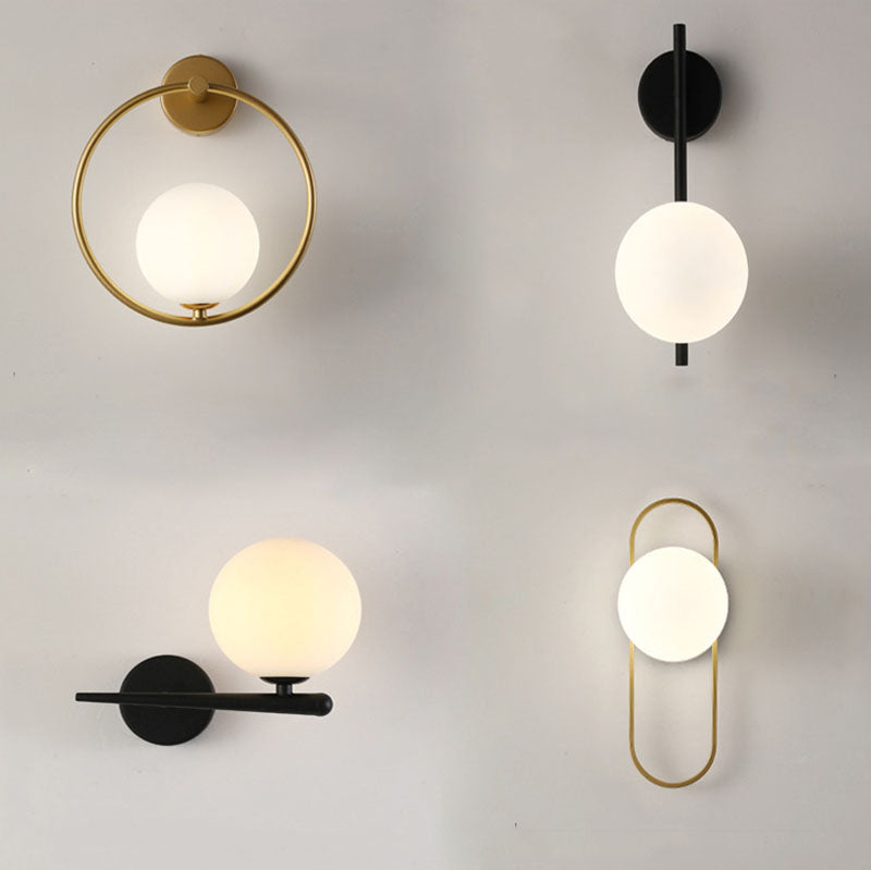 Globe Glass Wall Lamp in Modern Style Metal 1-Light Wall Light for Bedroom