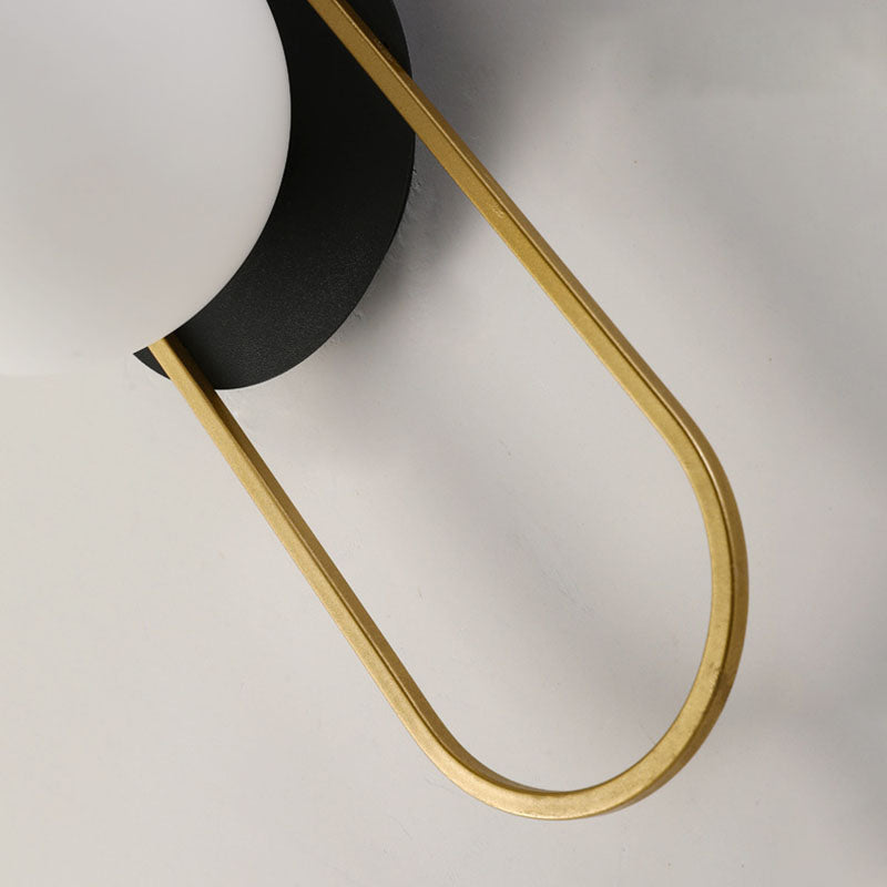 Globe Glass Wall Lamp in Modern Style Metal 1-Light Wall Light for Bedroom