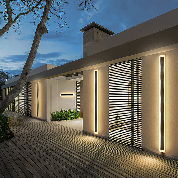 Black LED Wall Light in Modern Simplicity Metal Linear Wall Lamp with Acrylic Shade
