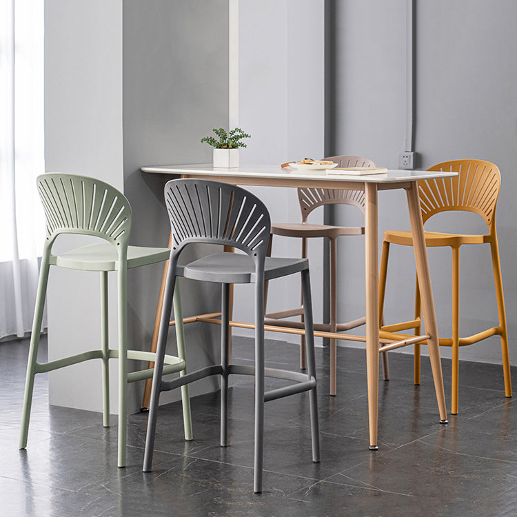 Nordic Style Bar-stool Plastic Counter Bar Stool with Plastic Legs for Restaurant