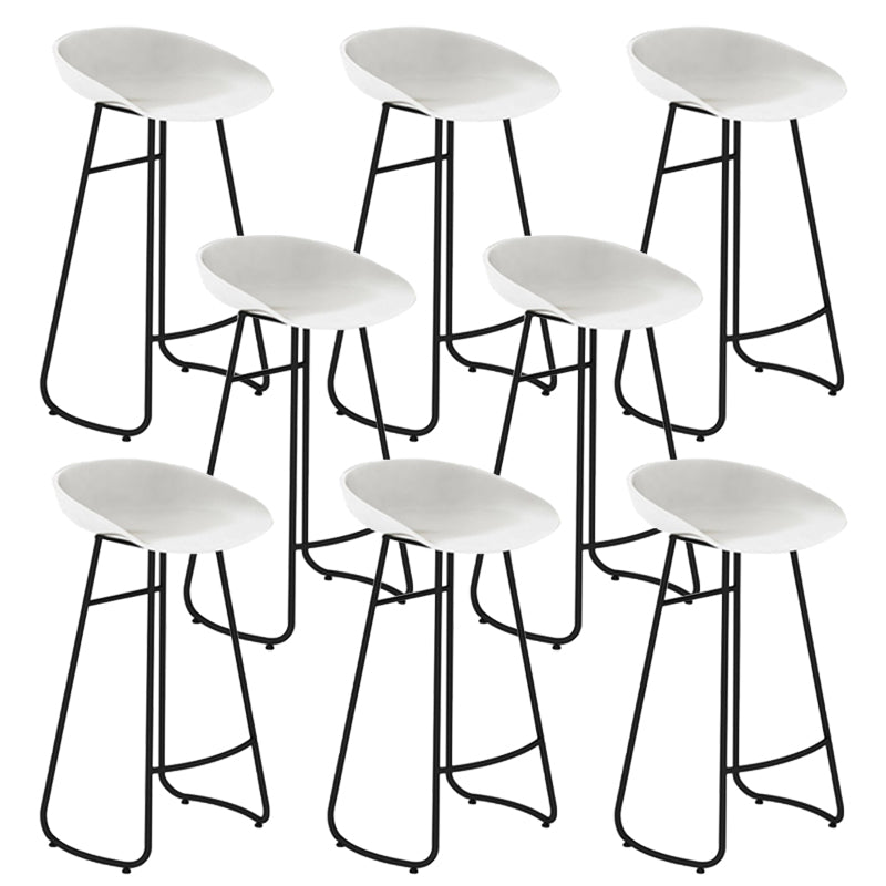 Contemporary Style Bar Stool Plastic Counter Bar Stool with Metal Legs