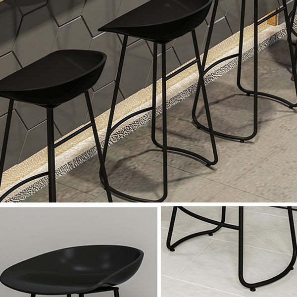 Contemporary Style Bar Stool Plastic Counter Bar Stool with Metal Legs