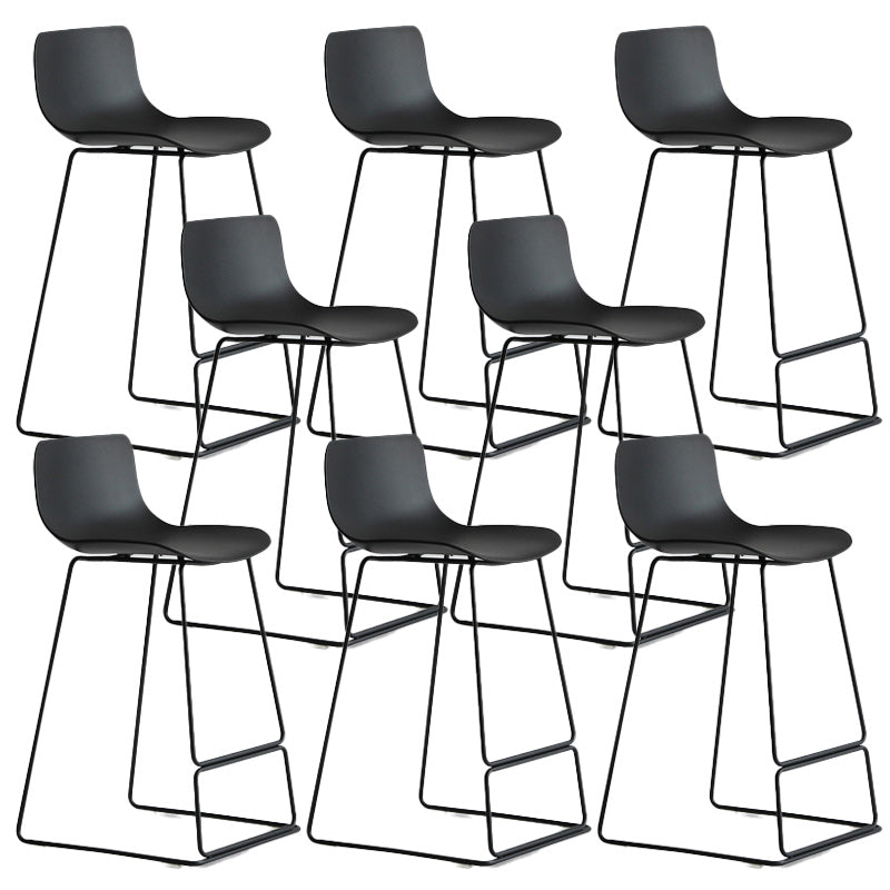 Modern Style Bar-stool Bucket Plastic Bar Stool with Metal Legs for Home