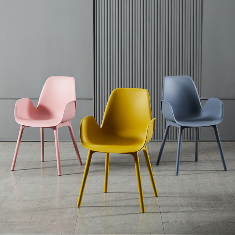 Modern Plastic Chair Parsons Chair with 4 Legs in Matte Finish for Home